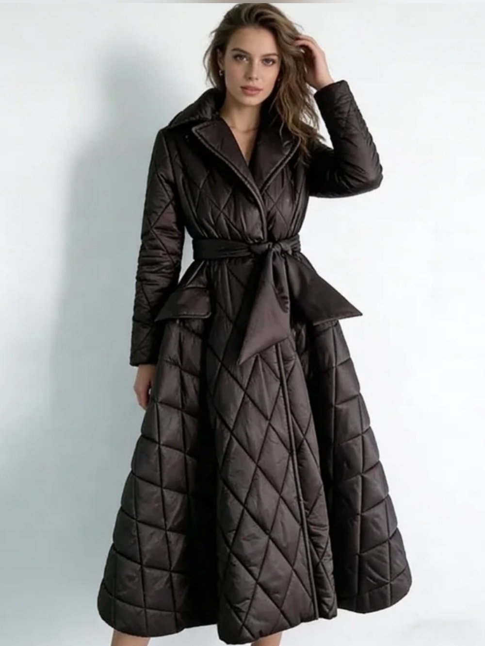 Women's conical quilted coat, elegant and warm